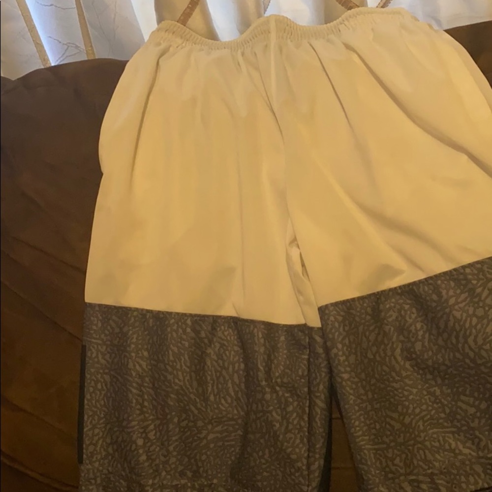 Jordan’s shirt and shorts